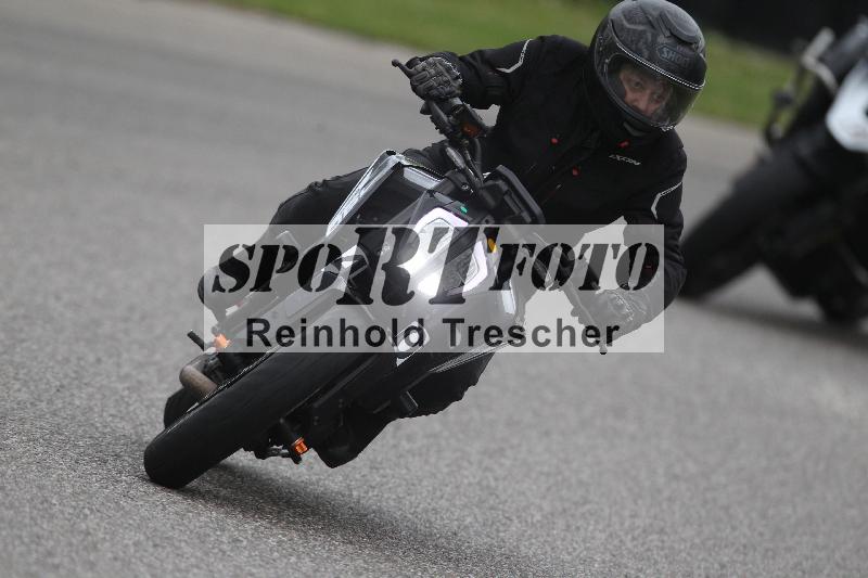 Archiv-2025/10 23.04.2025 Cornu Master School ADR/gruen-vert/40